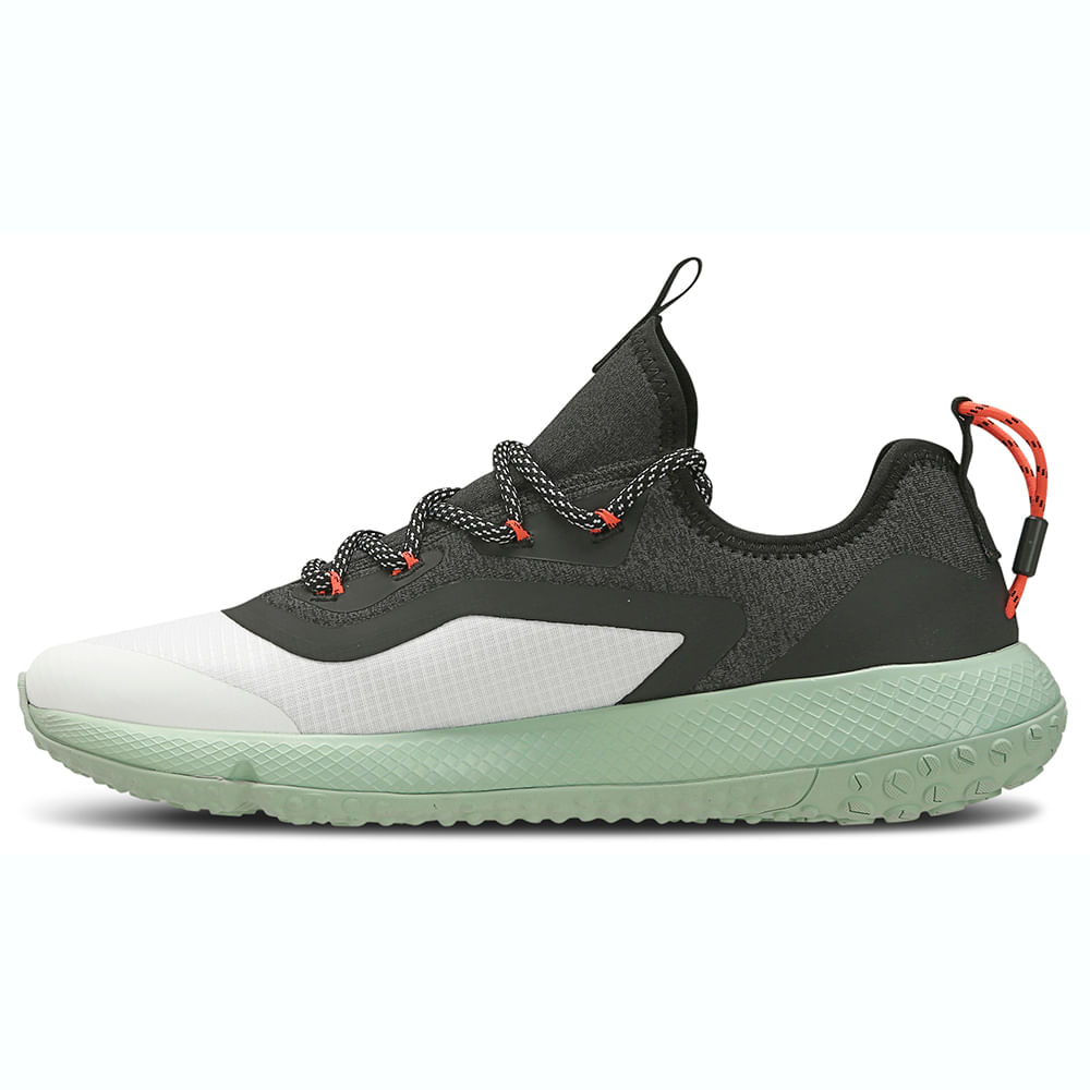 tenis under armour charged trvrs