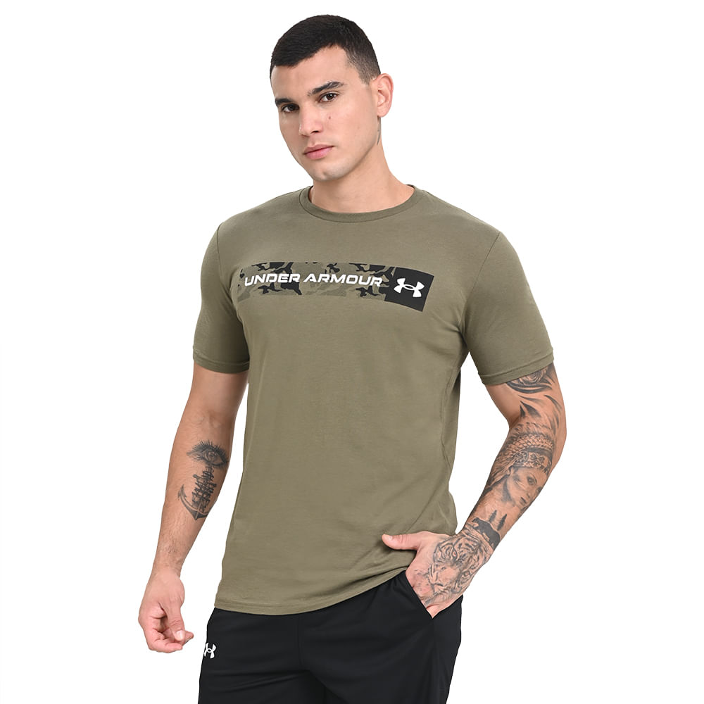 Camiseta de Treino Masculina Under Armour Chest Stripe